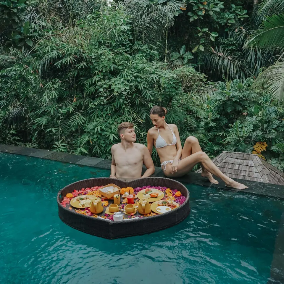 Floating Breakfast